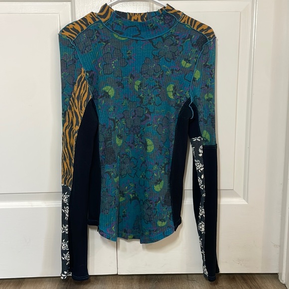 Free People Tops - Free People Animal Print long sleeve size XL